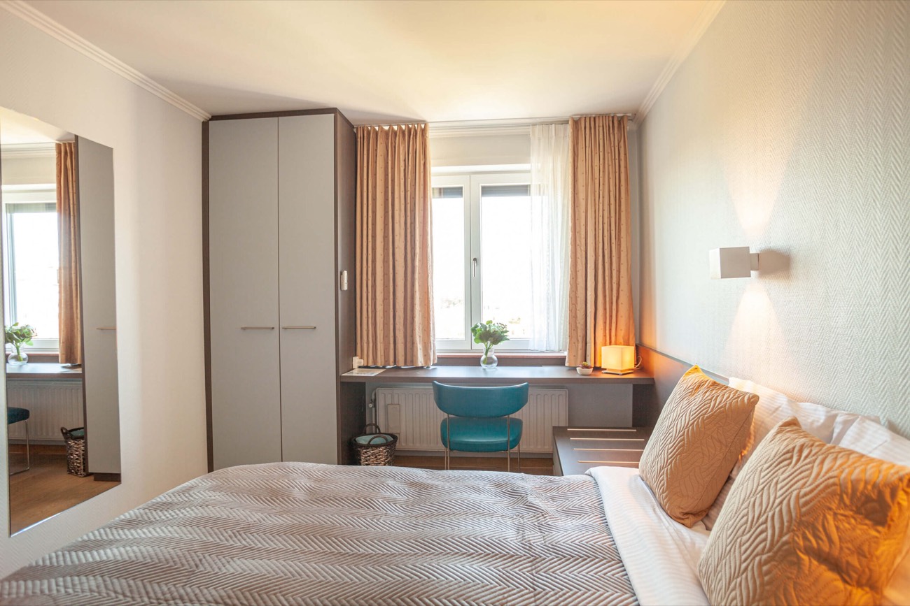 Kamer met warme leeslampen