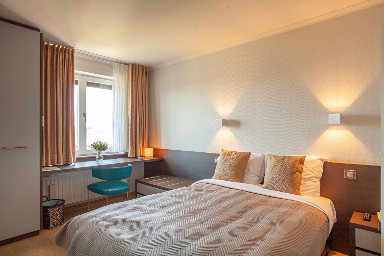 Kamer in avondlicht